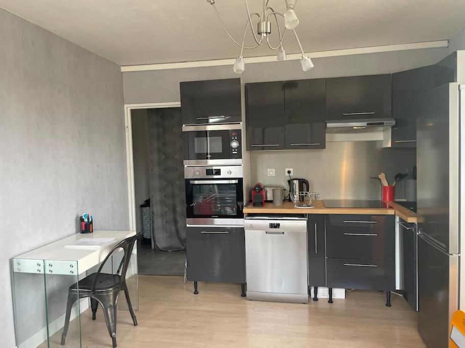 Appartement Lumineux Reims Bagian luar foto